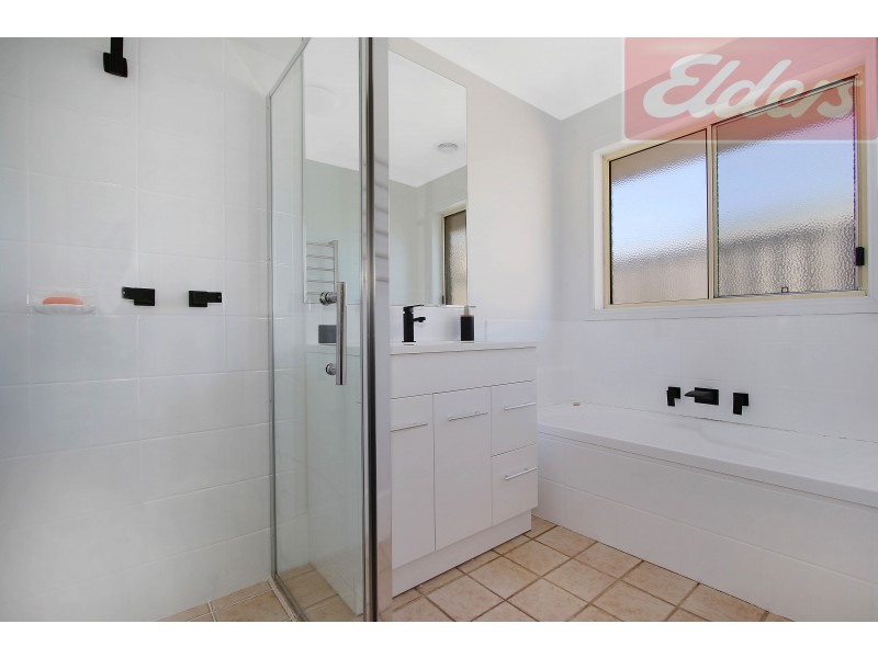 15 Pickering Place, Wodonga VIC 3690