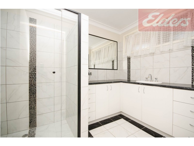 2 Mayfair Drive, Wodonga VIC 3690