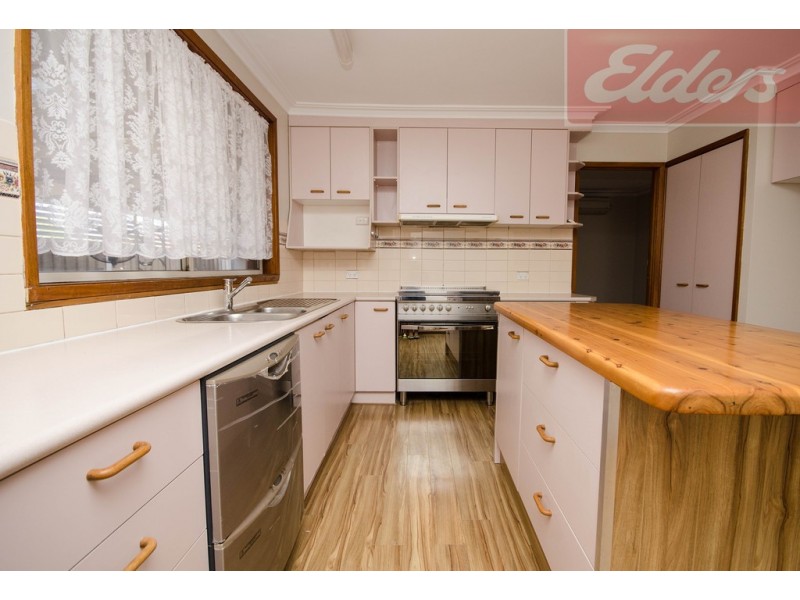 2 Mayfair Drive, Wodonga VIC 3690