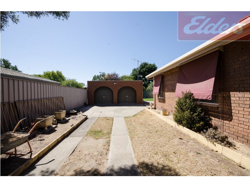 2 Mayfair Drive, Wodonga VIC 3690