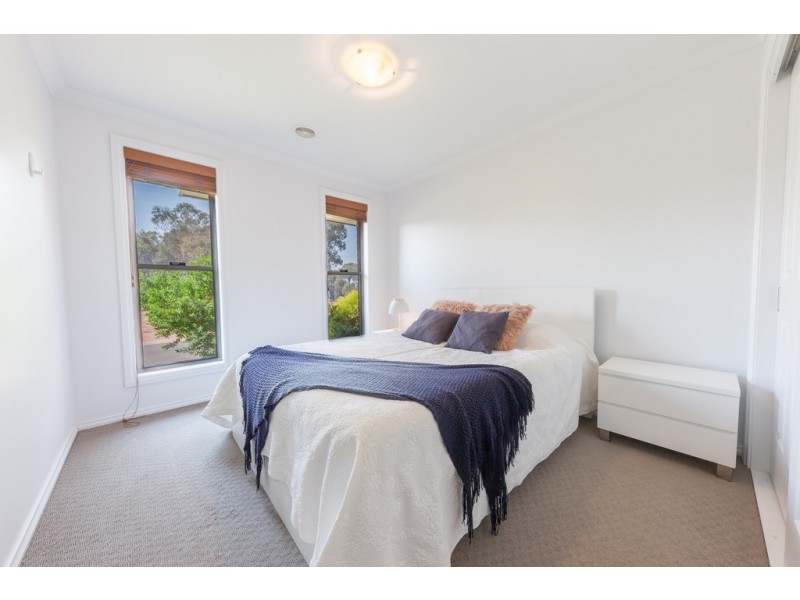 1 Owl Court, Thurgoona NSW 2640