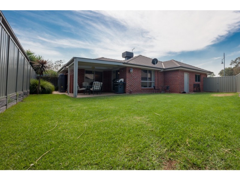 1 Owl Court, Thurgoona NSW 2640