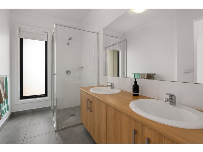 22 Arnica Circuit, Baranduda VIC 3691