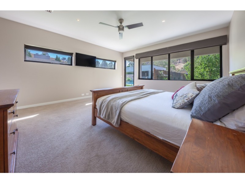 34 Lambourne Drive, Wodonga VIC 3690