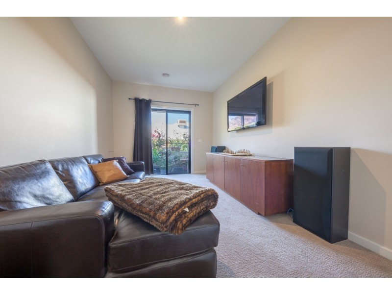 34 Lambourne Drive, Wodonga VIC 3690