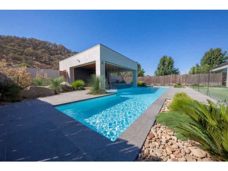 34 Lambourne Drive, Wodonga VIC 3690