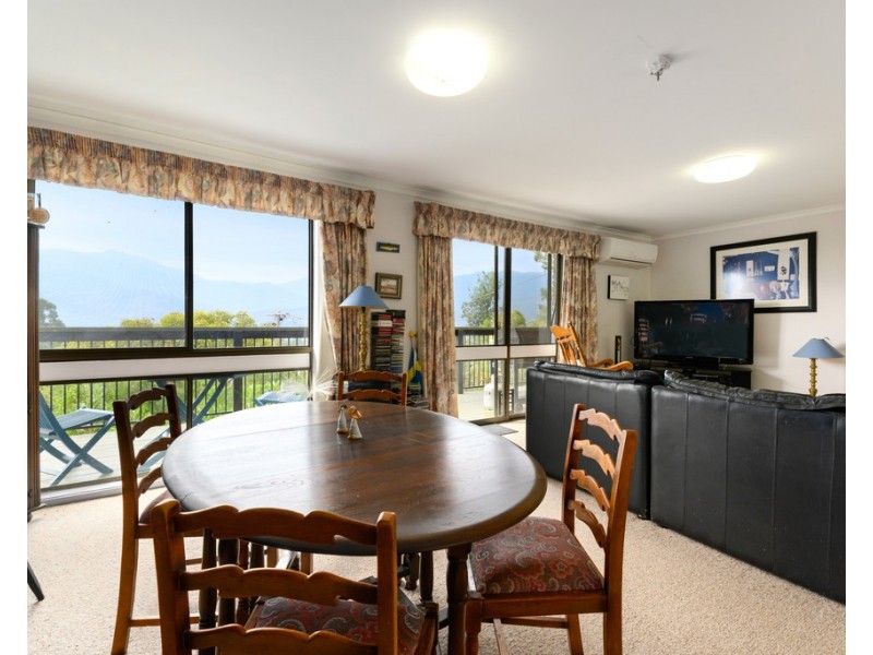 1 Buckland Street, Tawonga South VIC 3698