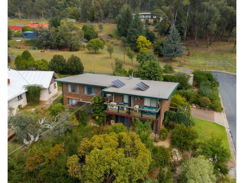 1 Buckland Street, Tawonga South VIC 3698