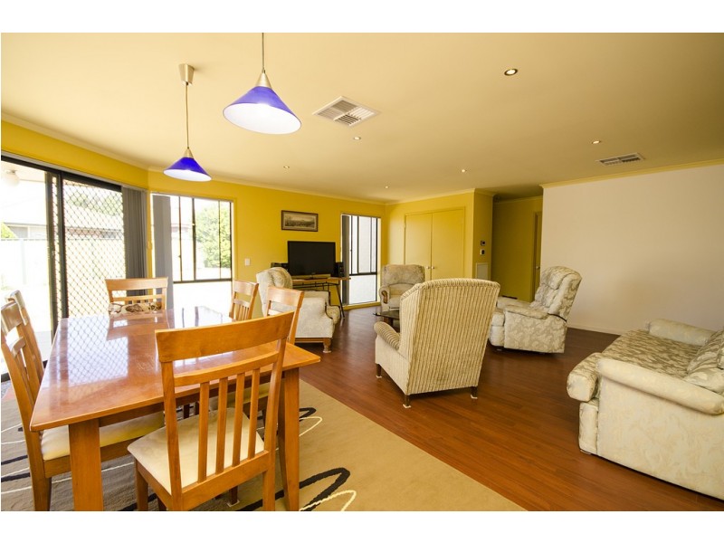 73 Hartigan Street, Thurgoona NSW 2640