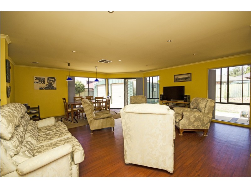 73 Hartigan Street, Thurgoona NSW 2640