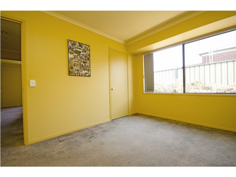 73 Hartigan Street, Thurgoona NSW 2640