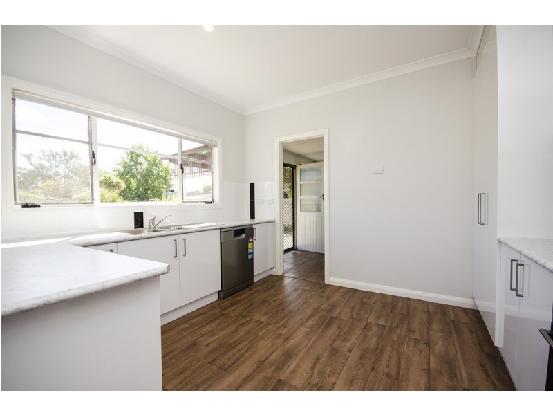 467 Bownds Street, Lavington NSW 2641