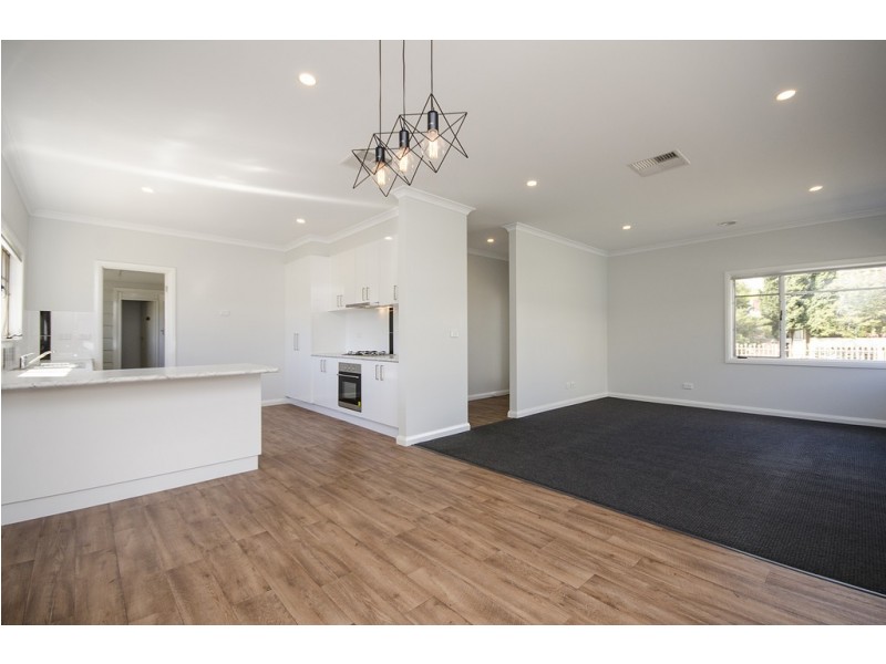 467 Bownds Street, Lavington NSW 2641