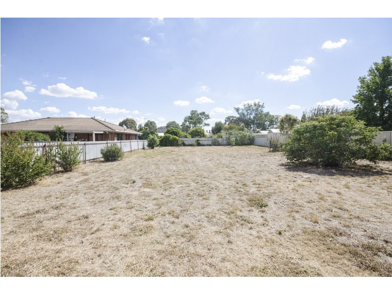 467 Bownds Street, Lavington NSW 2641
