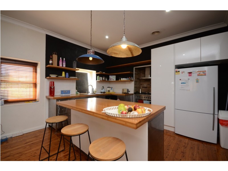 33 Batt Avenue, Wodonga VIC 3690