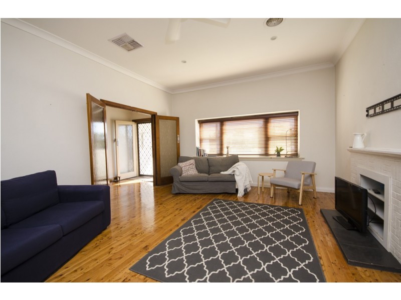 33 Batt Avenue, Wodonga VIC 3690