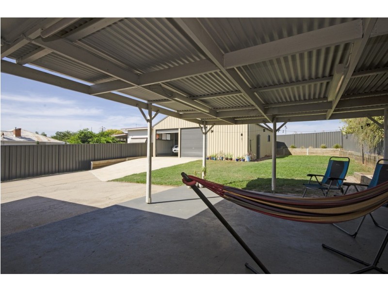33 Batt Avenue, Wodonga VIC 3690
