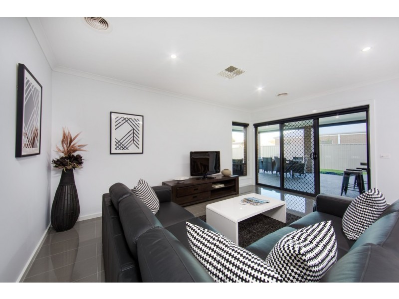 48 Maygar Avenue, Wodonga VIC 3690