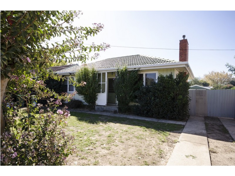 24 MARK STREET, Wodonga VIC 3690