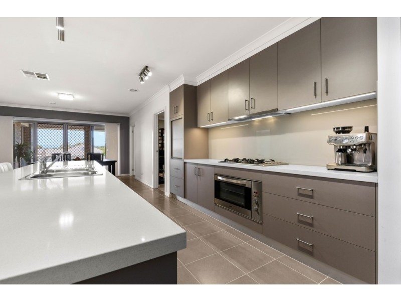 207 Kaitlers Road, Lavington NSW 2641