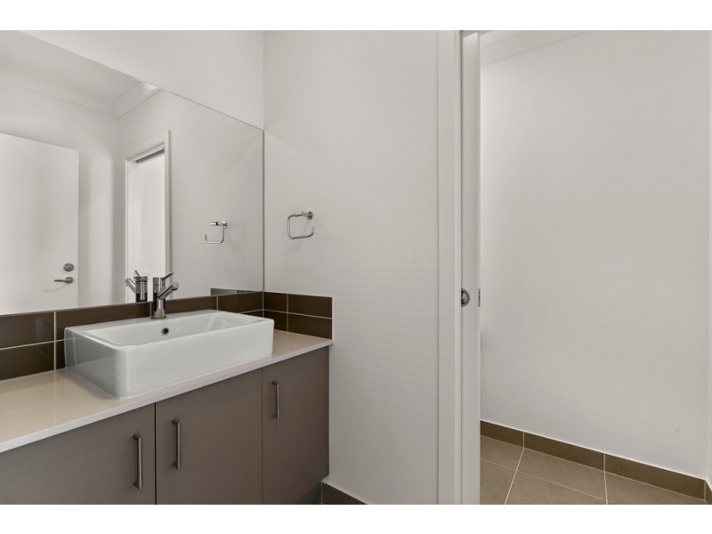 207 Kaitlers Road, Lavington NSW 2641