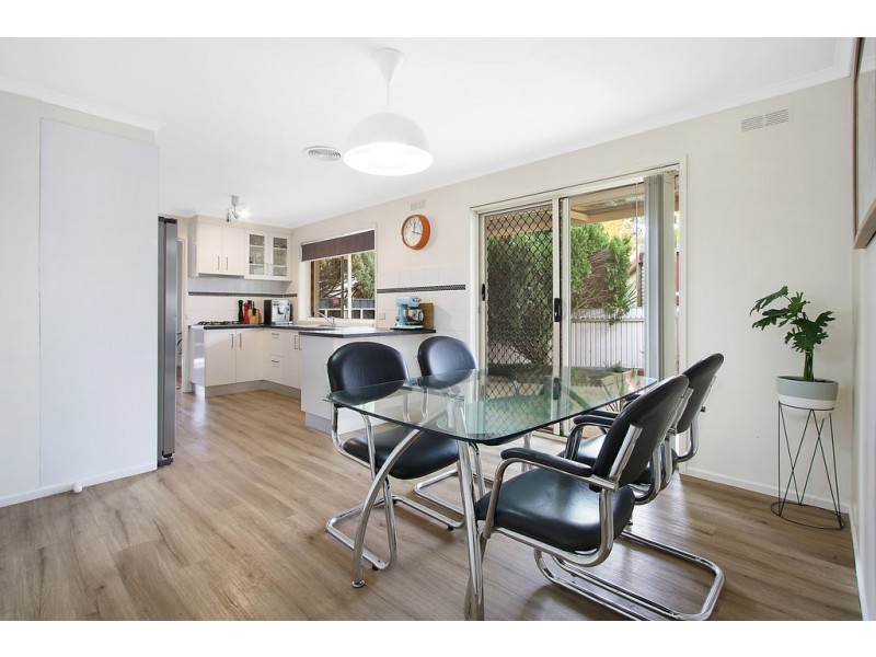 24 Lacebark Court, Thurgoona NSW 2640