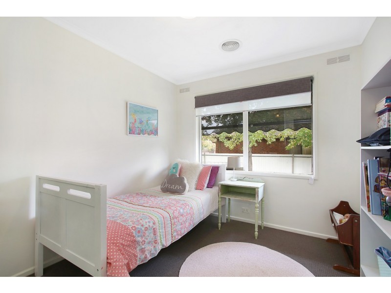 24 Lacebark Court, Thurgoona NSW 2640