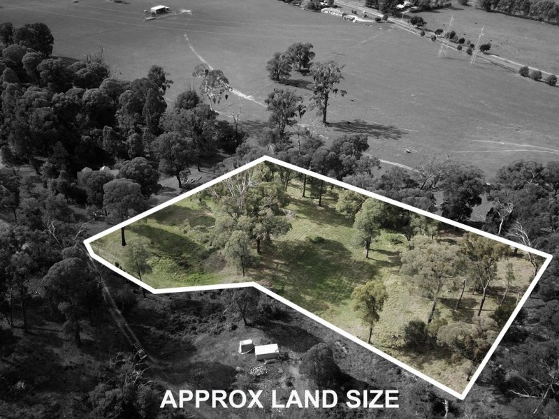 39 Diggings Road, Tawonga VIC 3697