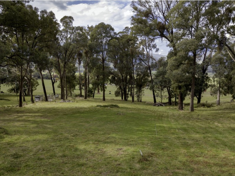 39 Diggings Road, Tawonga VIC 3697