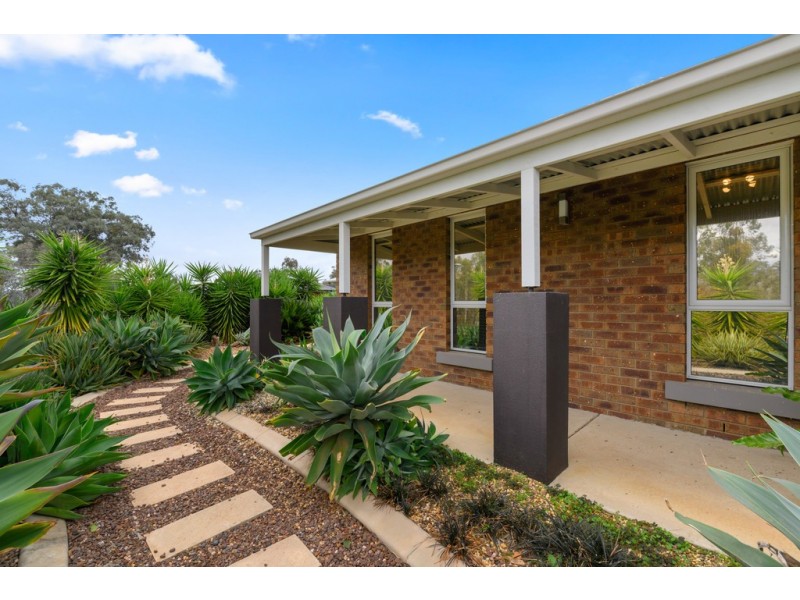 44 Starbush Road, Bandiana VIC 3694