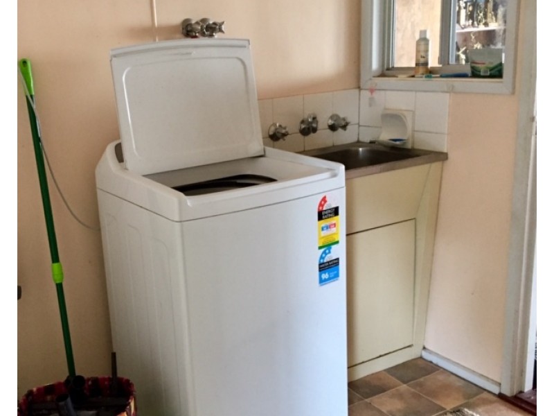 15 Cross Avenue, Dartmouth VIC 3701