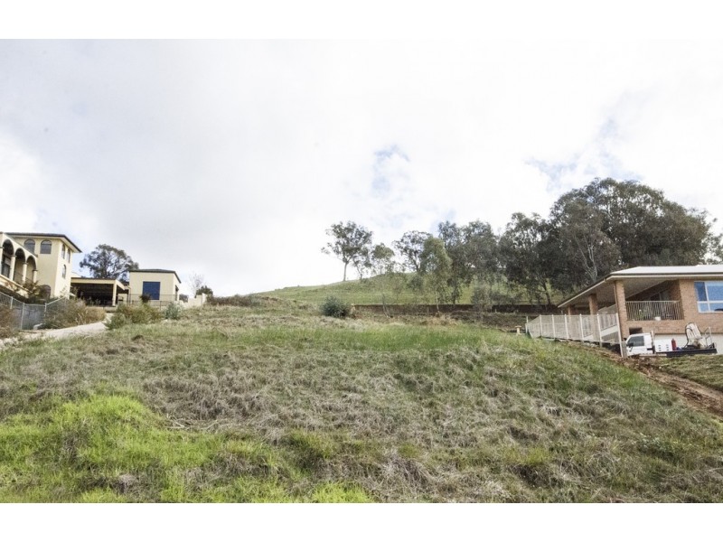 32 Avondale Drive, Wodonga VIC 3690