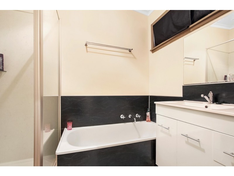 30 Melrose Drive, Wodonga VIC 3690