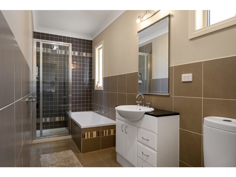 244 Wirraway Street, East Albury NSW 2640