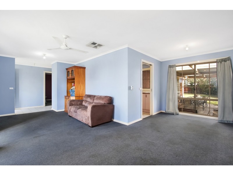 11 Arnold Place, Wodonga VIC 3690