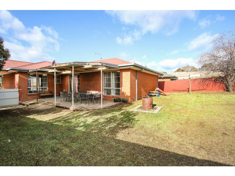 11 Arnold Place, Wodonga VIC 3690