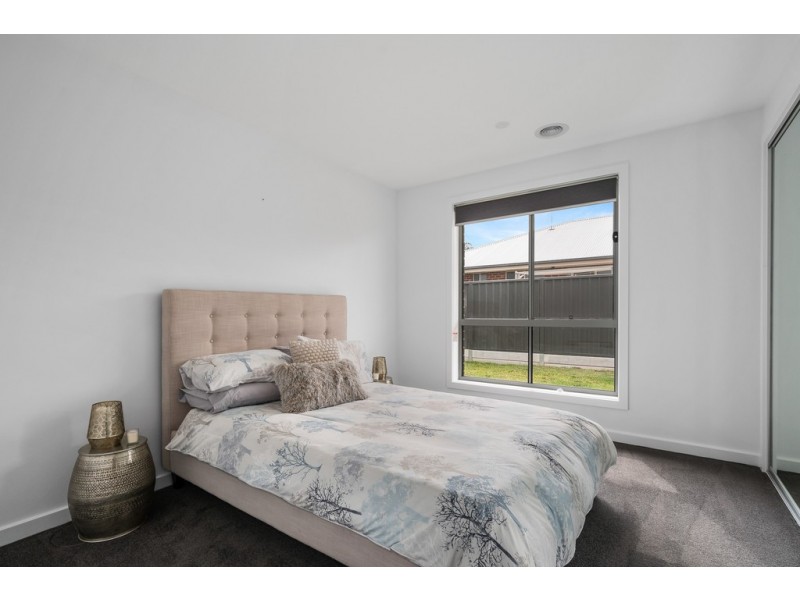 73 Riverboat Drive, Thurgoona NSW 2640