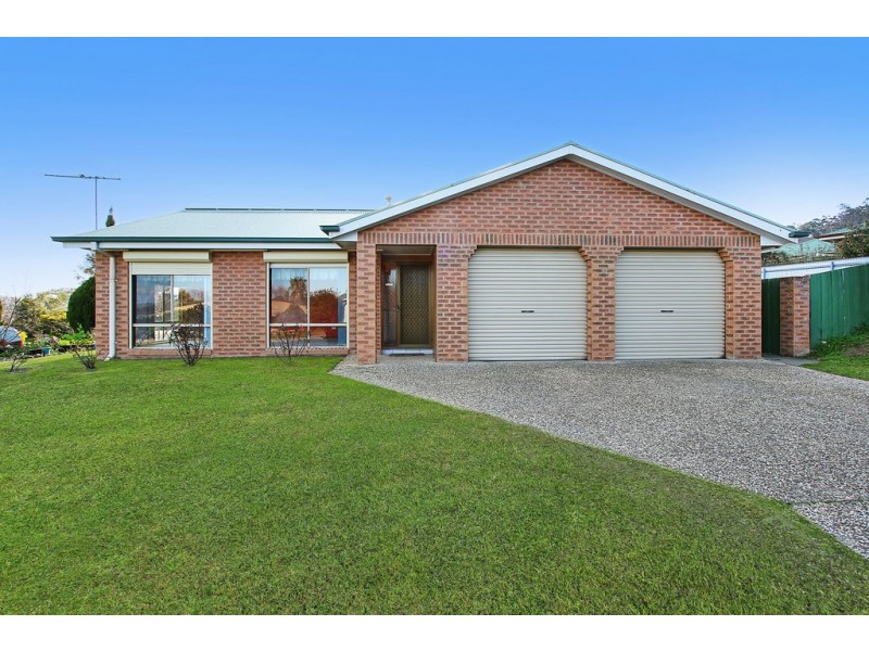 2 Dirru Court, Springdale Heights NSW 2641