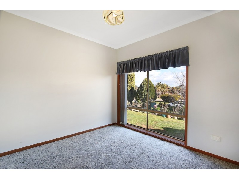 2 Dirru Court, Springdale Heights NSW 2641