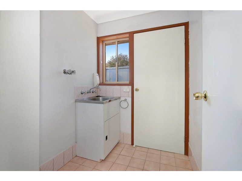 2 Dirru Court, Springdale Heights NSW 2641