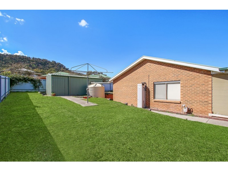2 Dirru Court, Springdale Heights NSW 2641