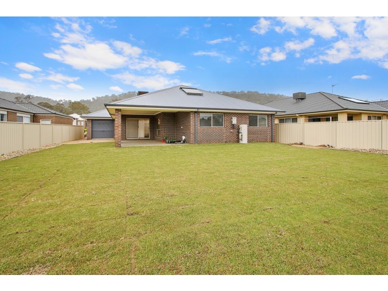 8 Keighran Avenue, Wodonga VIC 3690