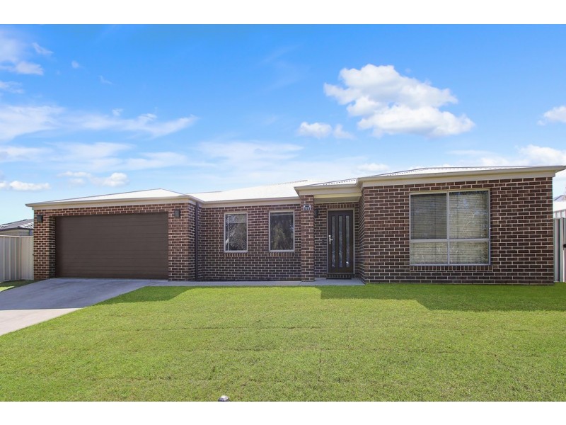 11 Mortimer Terrace, Leneva VIC 3691