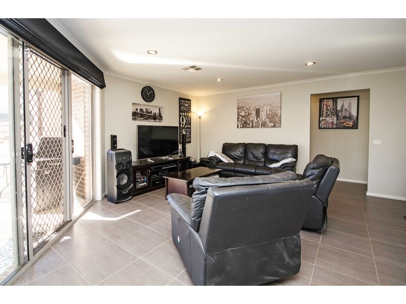 11 Mortimer Terrace, Leneva VIC 3691