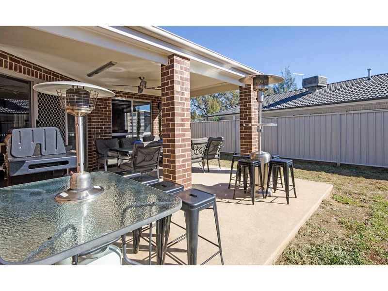 11 Mortimer Terrace, Leneva VIC 3691