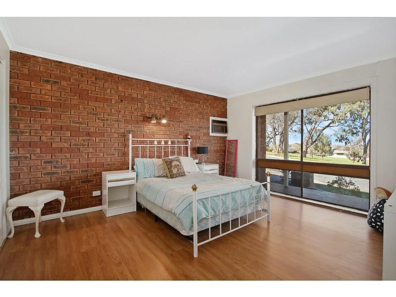 410 Colley Street, Lavington NSW 2641