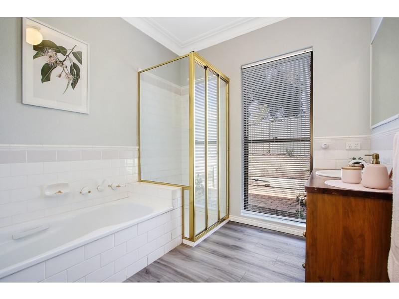 3 Stenzel Crescent, Baranduda VIC 3691