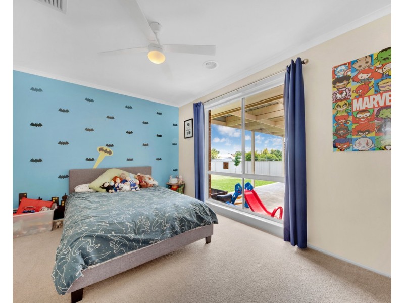 25 Peacock Avenue, Wodonga VIC 3690