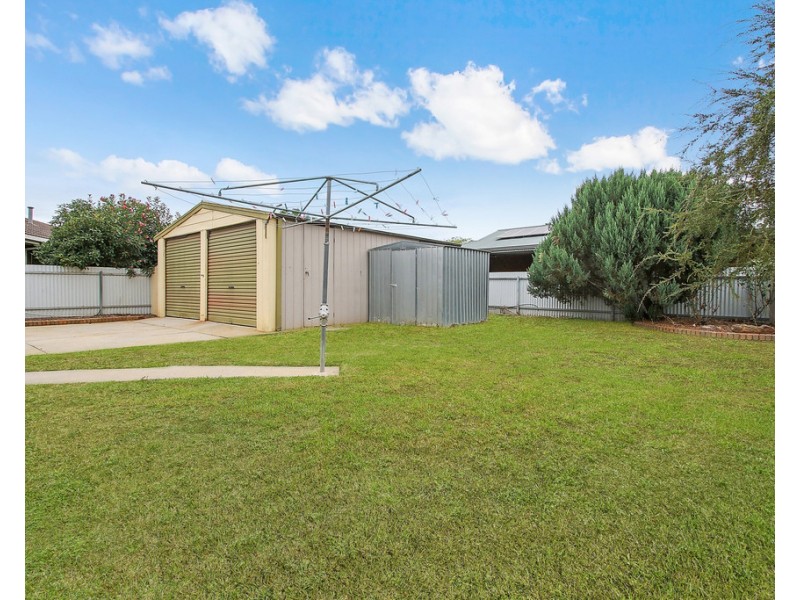 10 Hales Court, West Wodonga VIC 3690