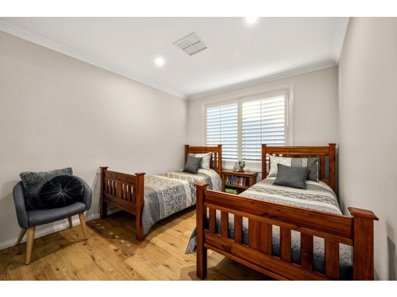 24 Clarendon Avenue, Wodonga VIC 3690